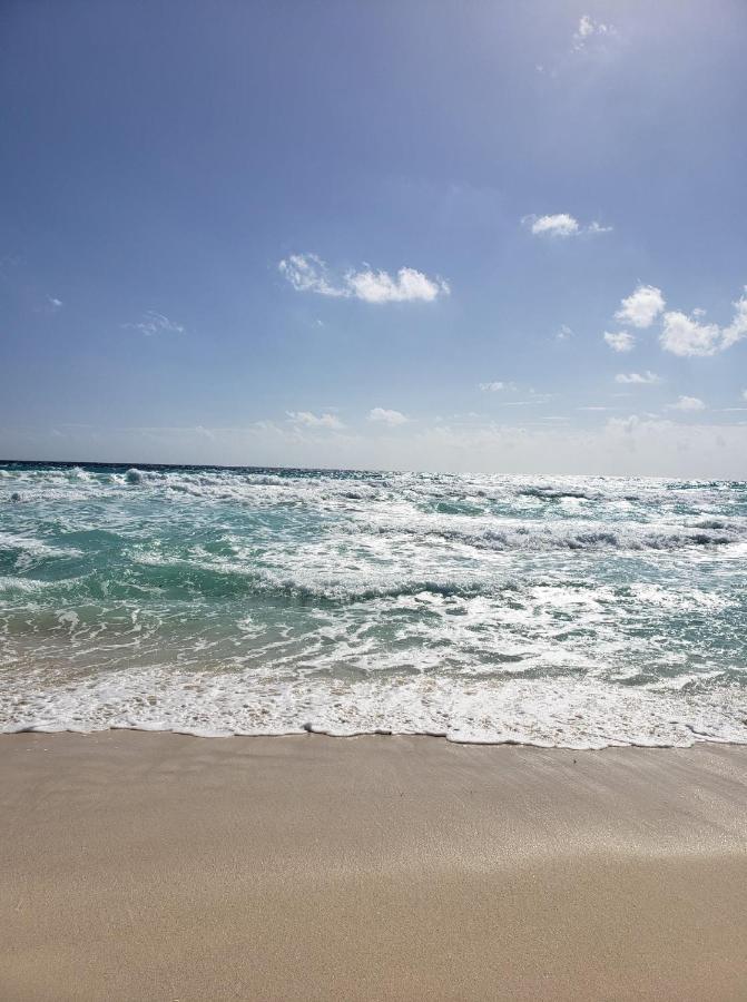 Ocean View Three Bedroom, Three Story Penthouse By The Beach Cancún Buitenkant foto