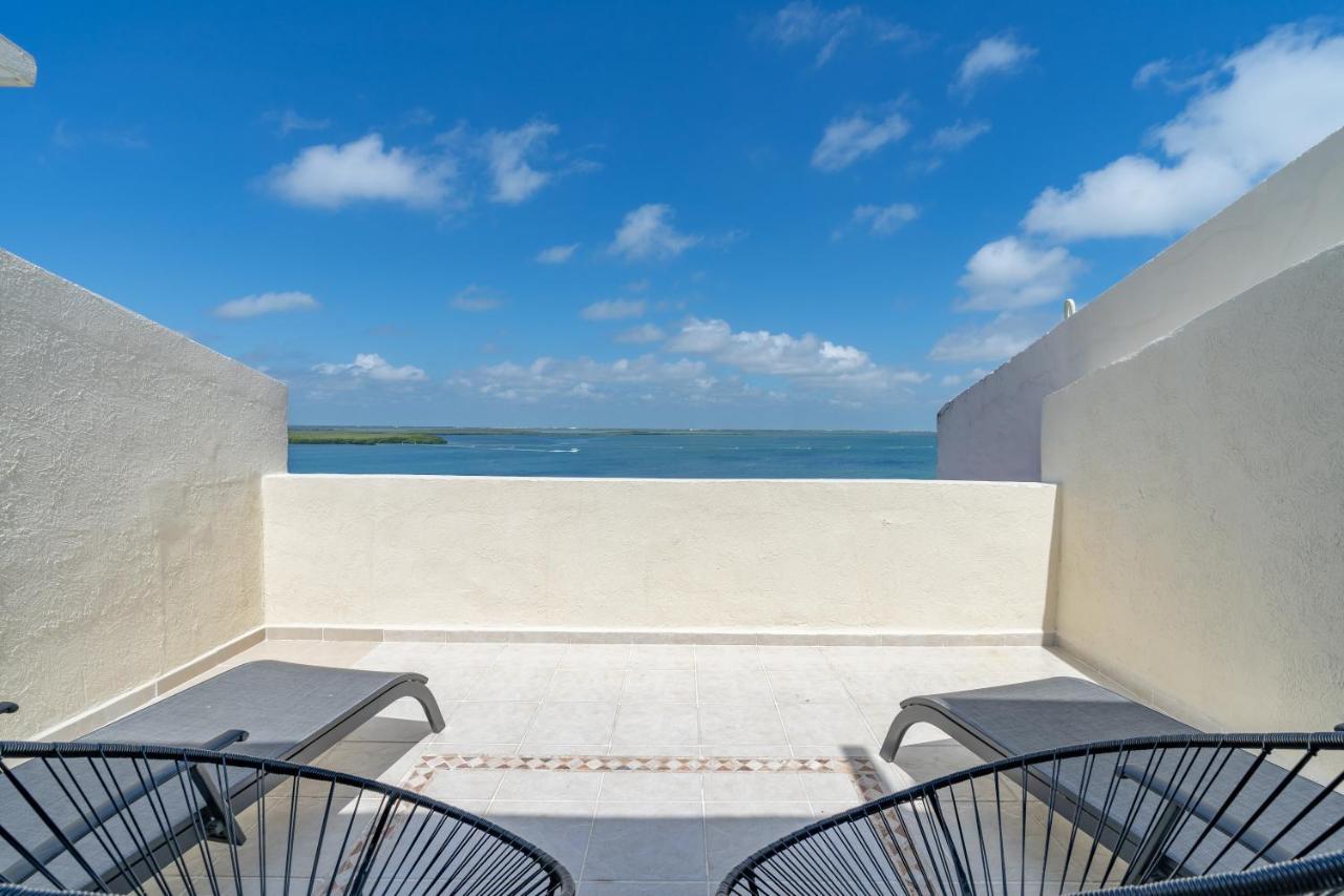 Ocean View Three Bedroom, Three Story Penthouse By The Beach Cancún Buitenkant foto