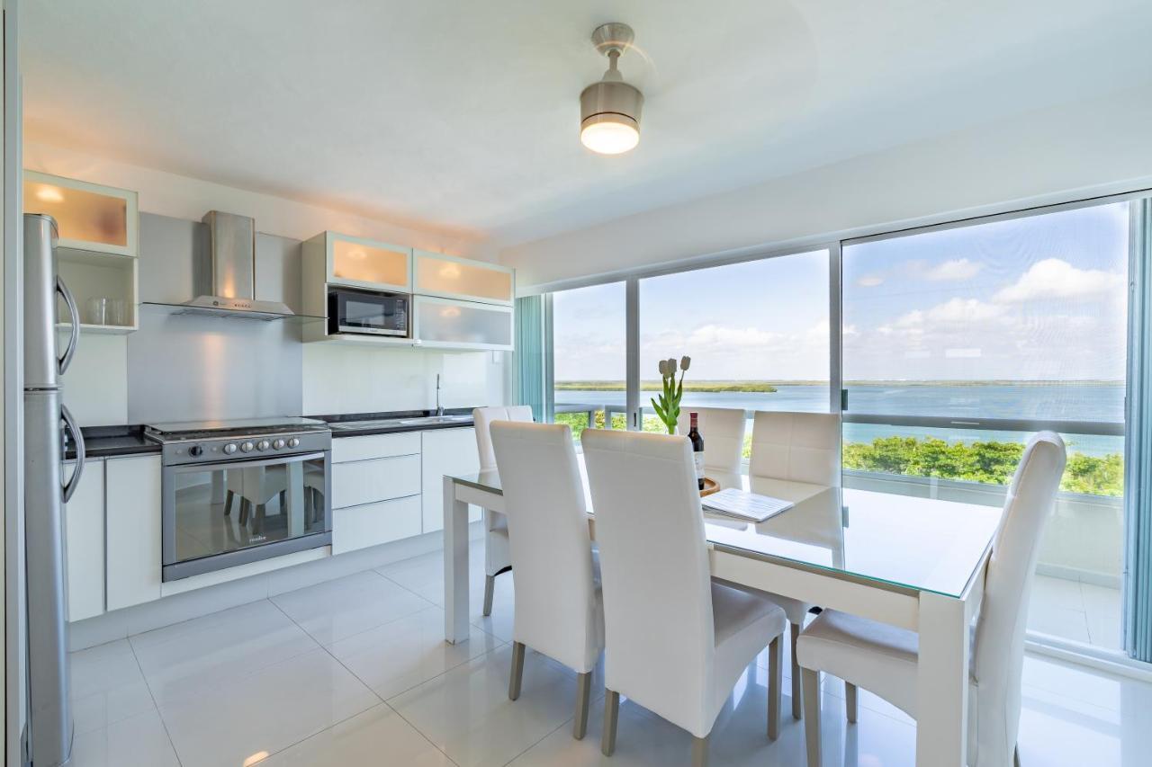 Ocean View Three Bedroom, Three Story Penthouse By The Beach Cancún Buitenkant foto