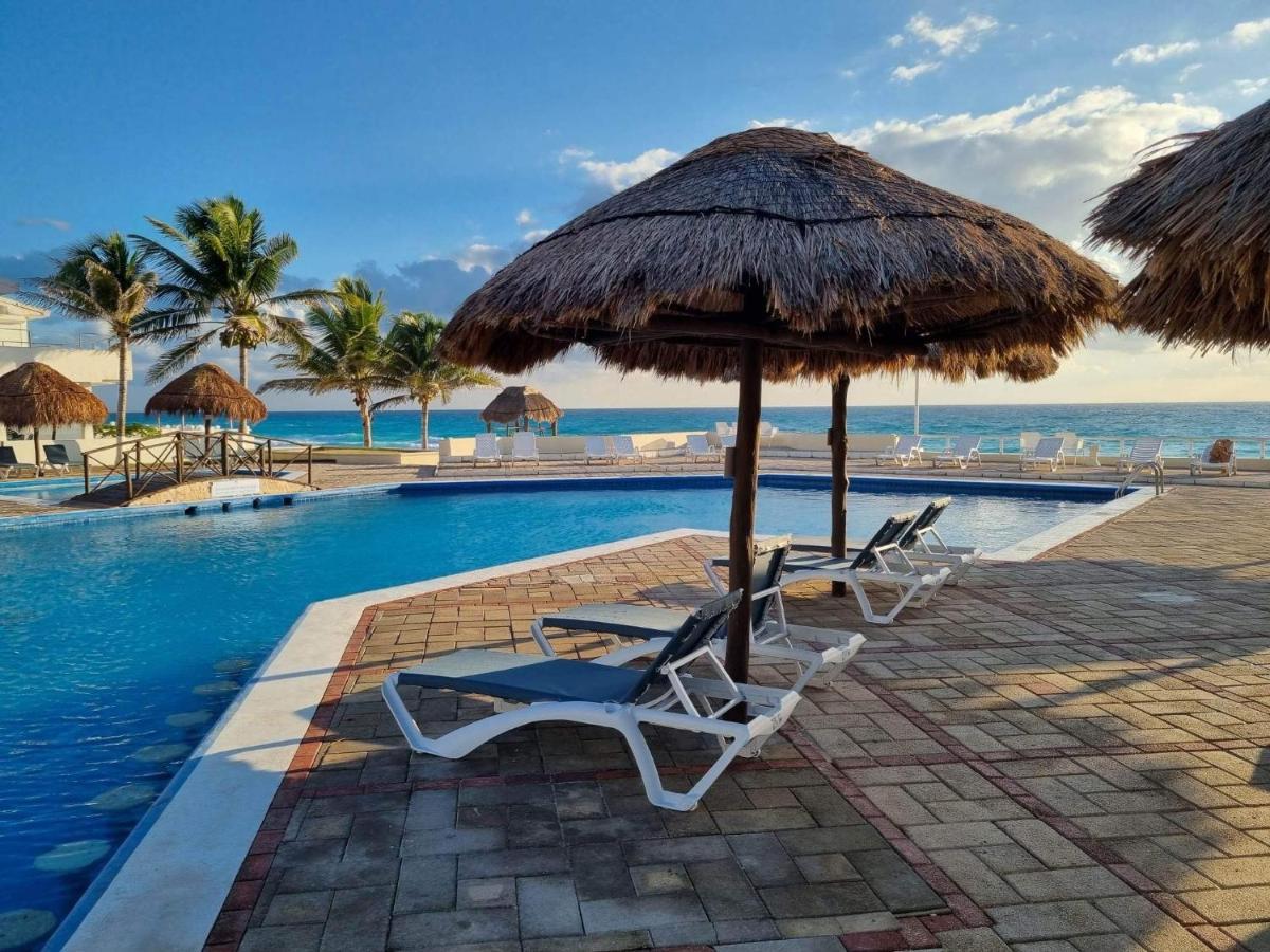 Ocean View Three Bedroom, Three Story Penthouse By The Beach Cancún Buitenkant foto